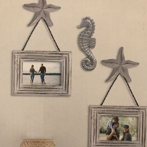 NWT ** Coastal Wall frames set